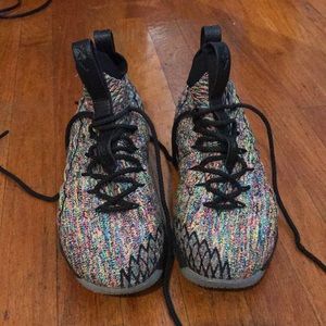 lebron 15 basketball shoes